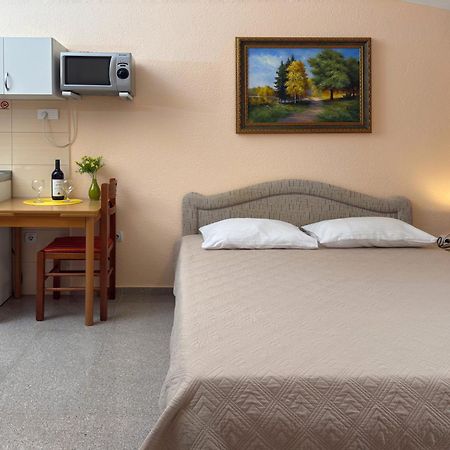 Vila Tara Сутоморе Экстерьер фото