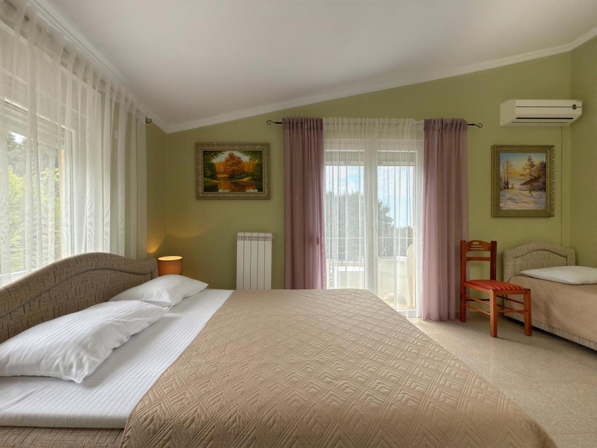 Vila Tara Сутоморе Экстерьер фото