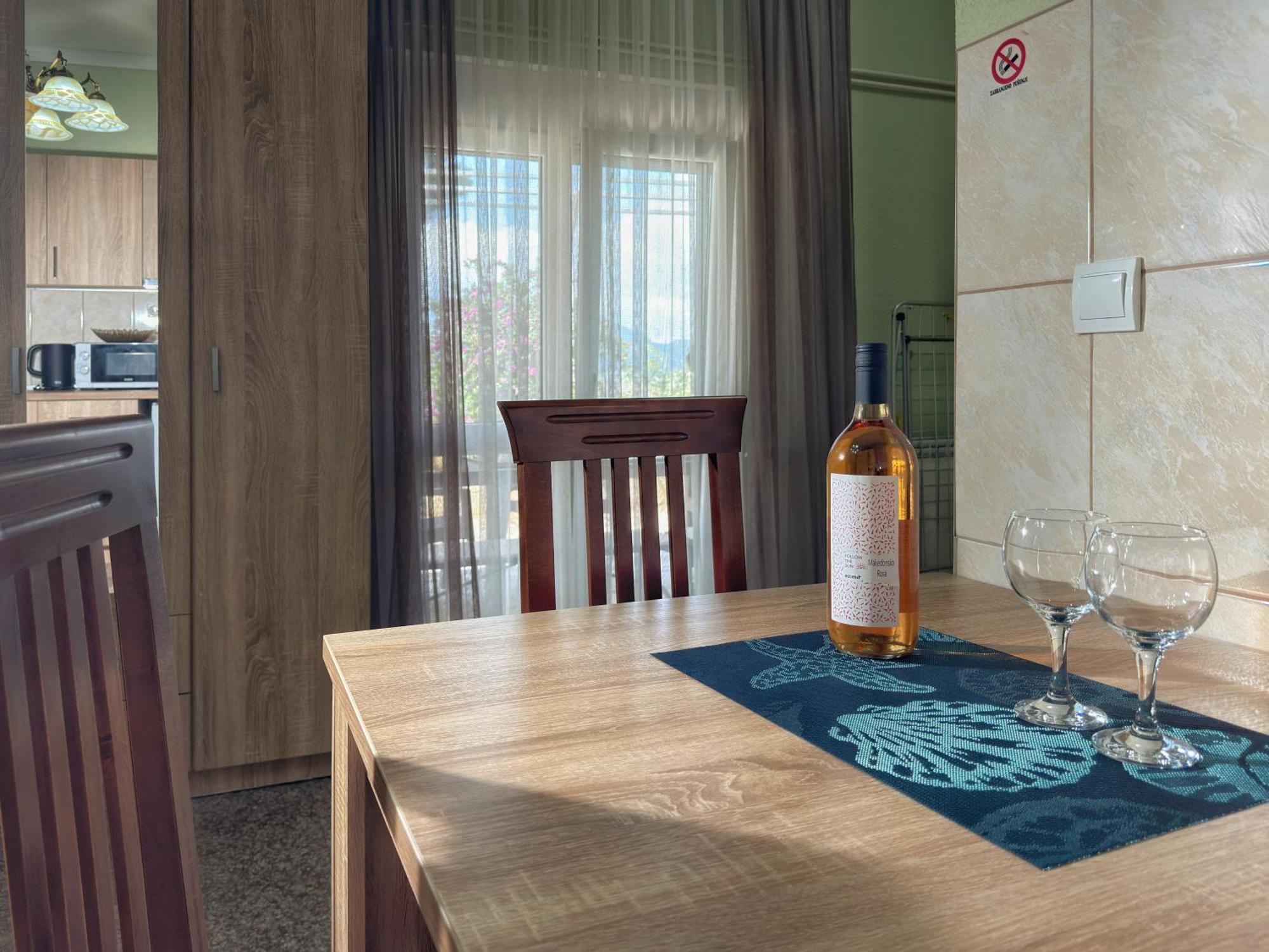 Vila Tara Сутоморе Экстерьер фото